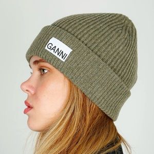 Gianni ribbed beanie. NWT.
